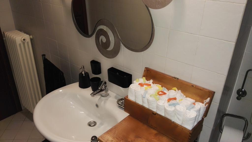 A Casa Di Gio Bed & Breakfast Turin Phòng bức ảnh